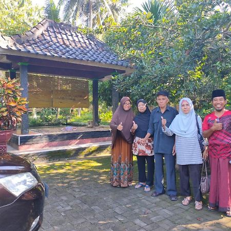 Homestay De76A Geroeng Exterior photo